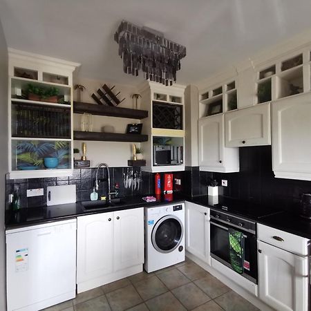 Palm Cove Bundoran Luxurious Sea View Balcony Free Wifi Netflix Sleeps 5 Apartment ภายนอก รูปภาพ