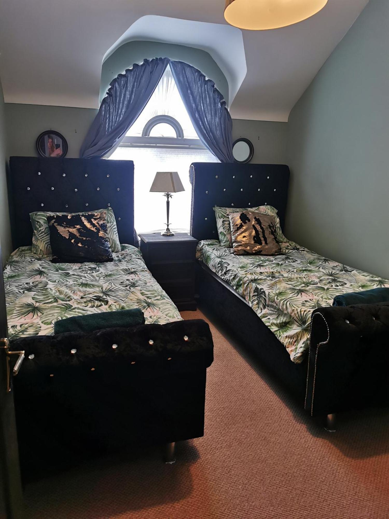 Palm Cove Bundoran Luxurious Sea View Balcony Free Wifi Netflix Sleeps 5 Apartment ภายนอก รูปภาพ